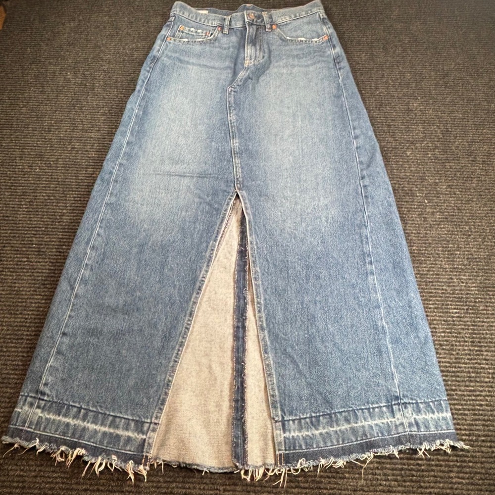 Gap Denim Maxi Skirt Womens 27 4 Blue Medium Wash Raw Hem Front Slit A-Line Long